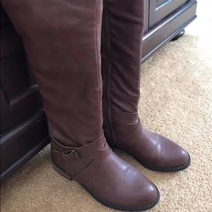 Women’s knee high faux leather boots